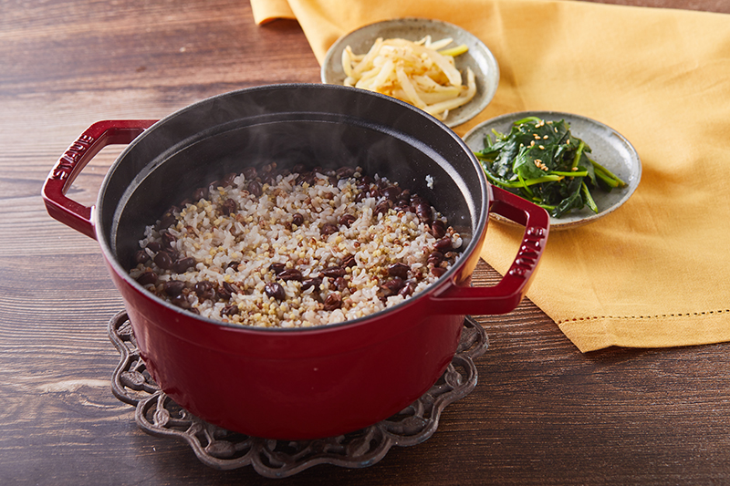 Read more about the article “A Harmony of Flavors: Steamed Five-Grain Rice (오곡밥)”