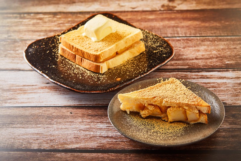 Read more about the article Homemade Delight: Bean-Powder-Coated Rice Cake Toast