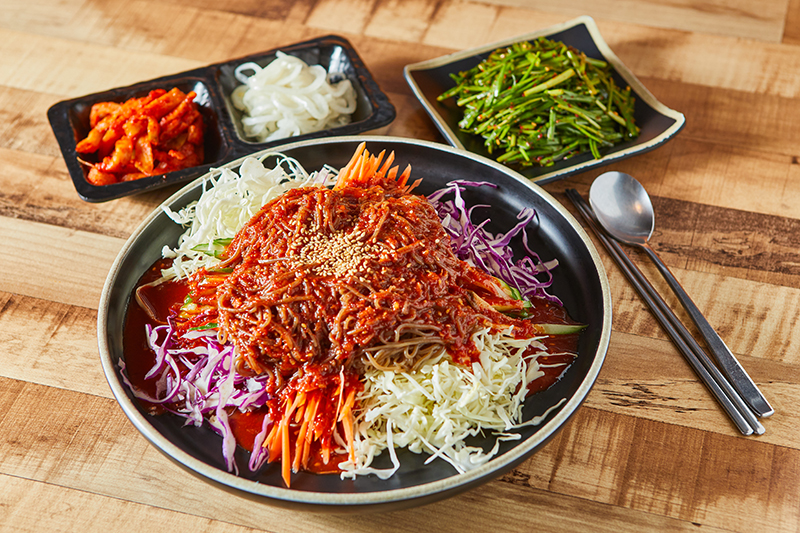 Read more about the article “My Favorite Jumbo Buckwheat Noodles (쟁반막국수)”