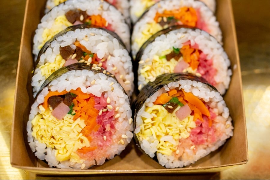 You are currently viewing “Gimbap: A Culinary Journey Through South Korea’s Evolving Traditions”