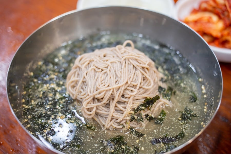 Read more about the article “Dive into the Kaleidoscope of Korea’s Noodle Delights”
