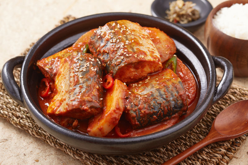 Read more about the article “My Grandma’s Signature Dish: Braised Mackerel (고등어조림)”