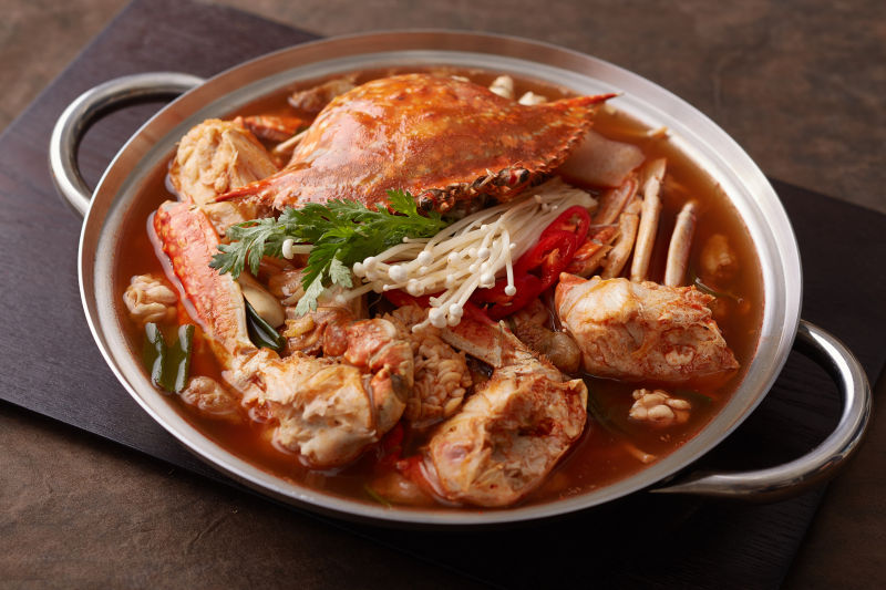 You are currently viewing “My Grandmother’s Legendary Spicy Blue Crab Stew (꽃게탕)”