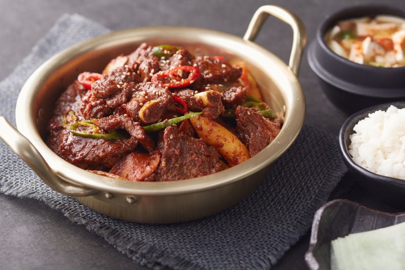You are currently viewing Mouthwatering Braised Galbi from Daegu’s Dongin-dong