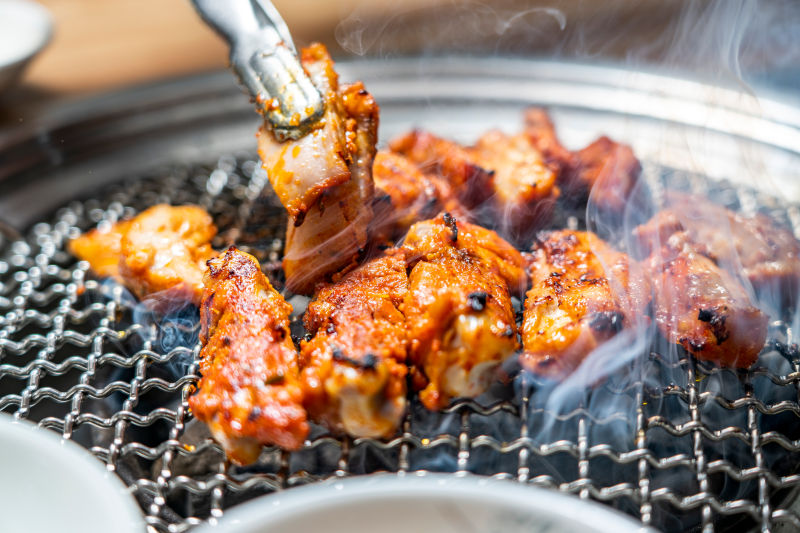 Read more about the article Charcoal-Grilled Chicken Perfection: An Irresistible Spicy Adventure