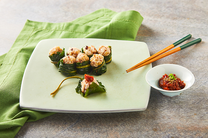 Read more about the article A Satisfying Blend of Flavors: Aster Leaf Wraps and Rice (취나물쌈밥)