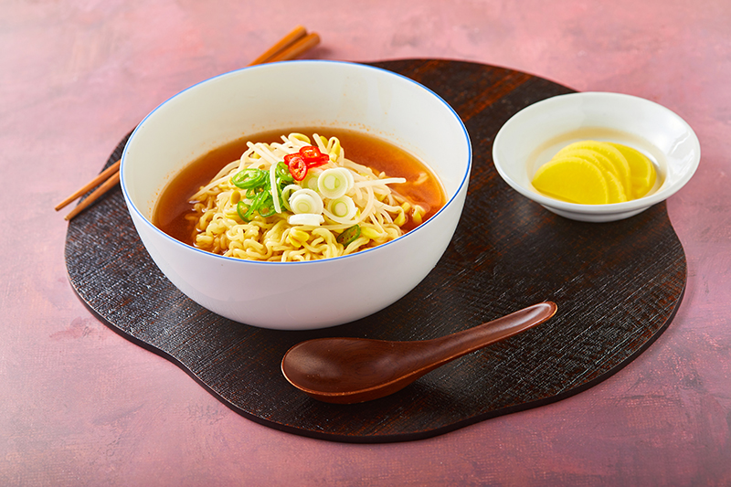 Read more about the article Mama’s Spicy Bean Sprout Ramen Adventure