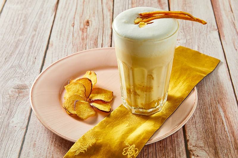 Read more about the article “My Cozy Autumn Delight: The Sweet Potato Latte (고구마라떼)”