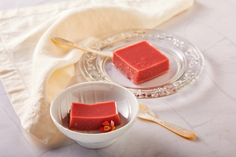 Read more about the article “A Delightful Exploration of Traditional Korean Fruit Jelly”
