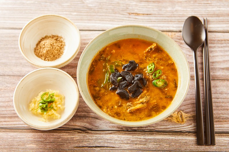 Read more about the article Delightful and Comforting Loach Soup with Black Garlic