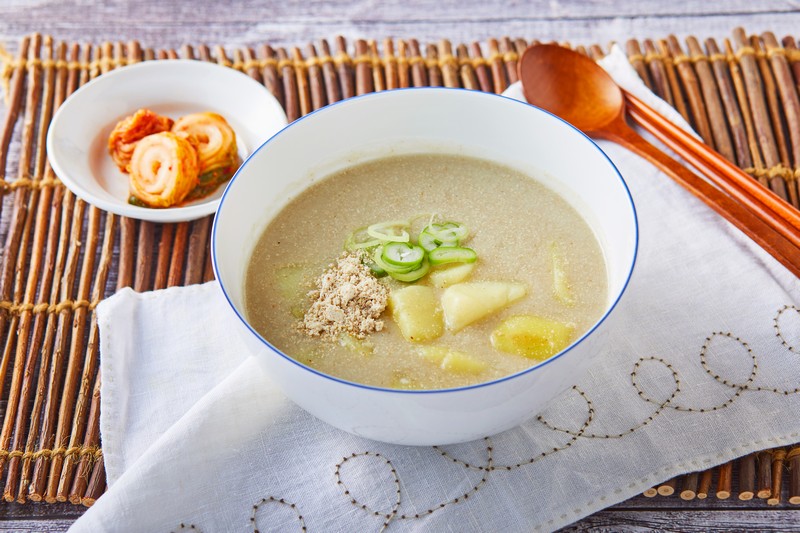 You are currently viewing “My Grandma’s Delightful Potato and Perilla Seed Soup”
