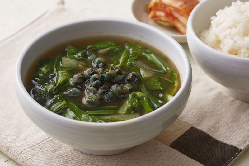Read more about the article A Savory Delight: Marsh Snail Soup (올갱이국)