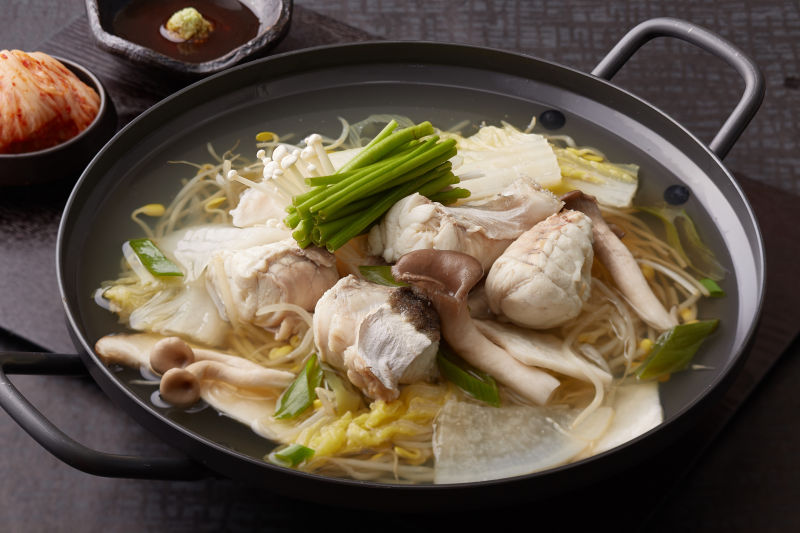 Read more about the article Puffer Fish Soup (복어지리탕) – A Delicacy from the Deep