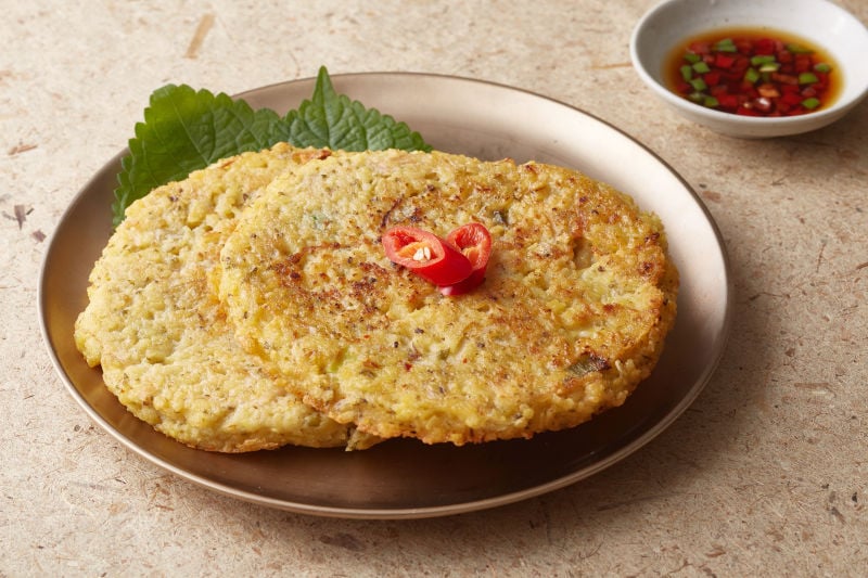 You are currently viewing “My Mama’s Mung Bean Pancake (빈대떡)”