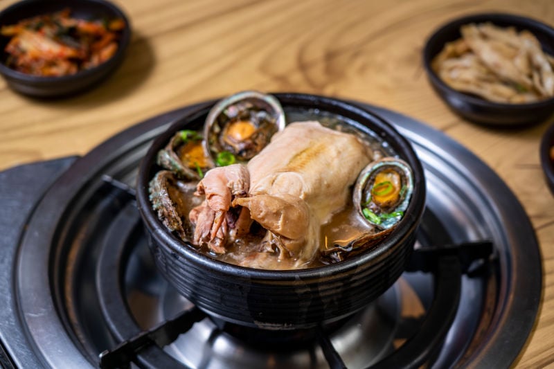 Read more about the article Grandma’s Special Abalone and Ginseng Chicken Soup