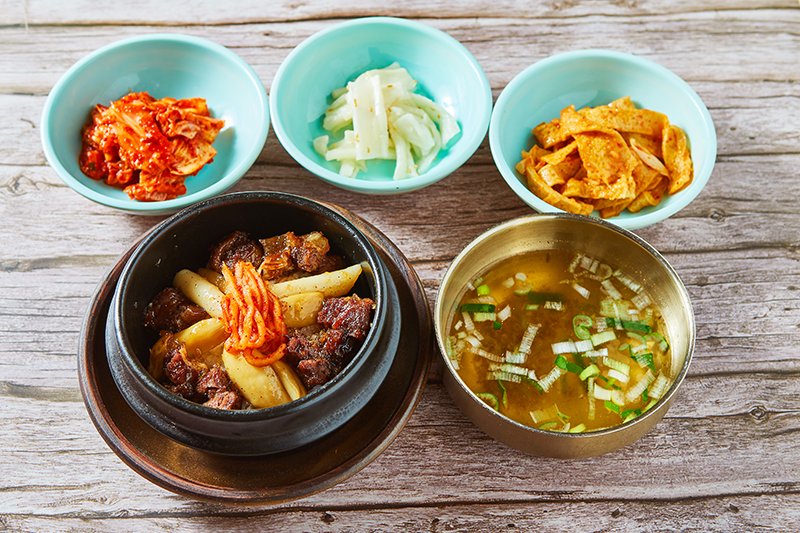 You are currently viewing “My Favorite Korean Feast: Braised Galbi and Rice”