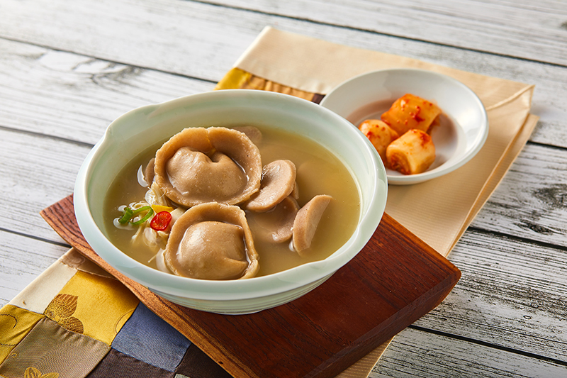Read more about the article “My Favorite Buckwheat Rice Cake and Mandu Soup”