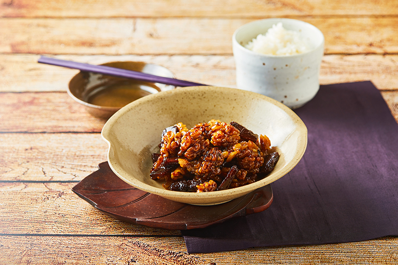 You are currently viewing Delicious Braised Beef and Walnuts in Soy Sauce (호두장아찌)