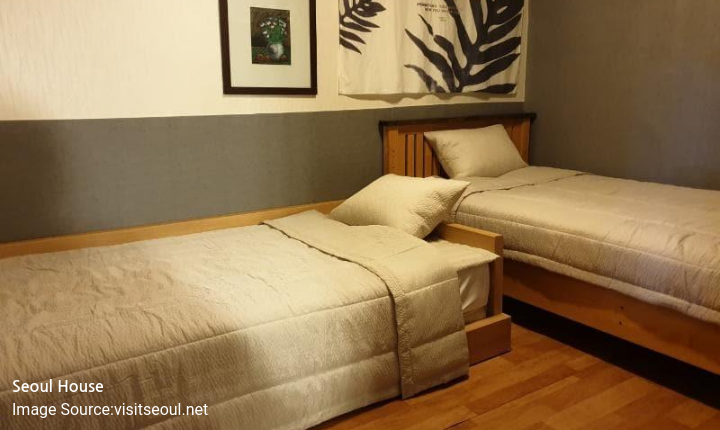 You are currently viewing Seoul Attractions: Charming Hanok Stay in Central Seoul