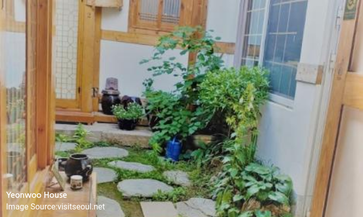 Read more about the article “Seoul Travel Tips: Discover Yeonwoo House, a Charming Guesthouse in Bukchon”