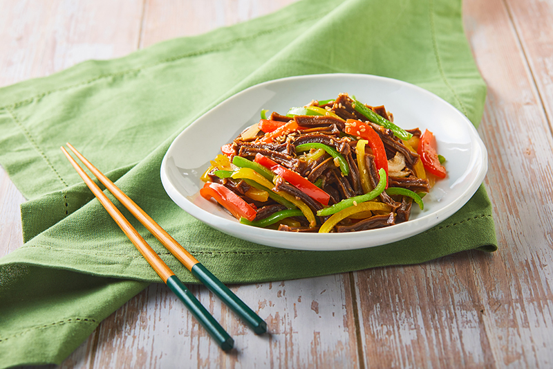 “Acorn Jelly Japchae: A Delightful Fusion of Flavors”