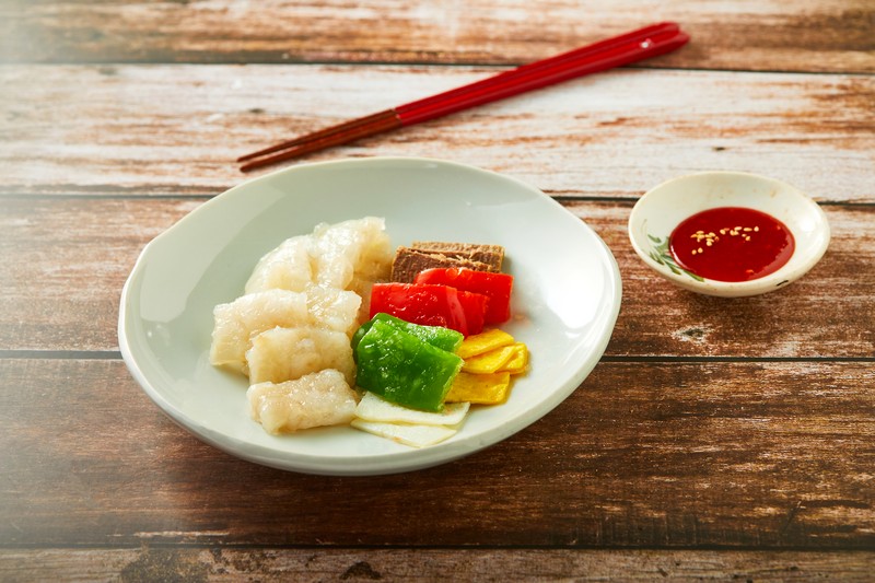 “A Delightful Feast: Assorted Parboiled Fish Fillets (어채)”