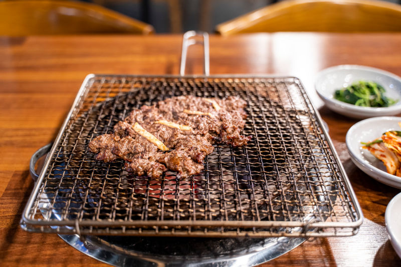 Read more about the article “Bulgogi Bliss: Grilled Delight from the Sizzling Grill”