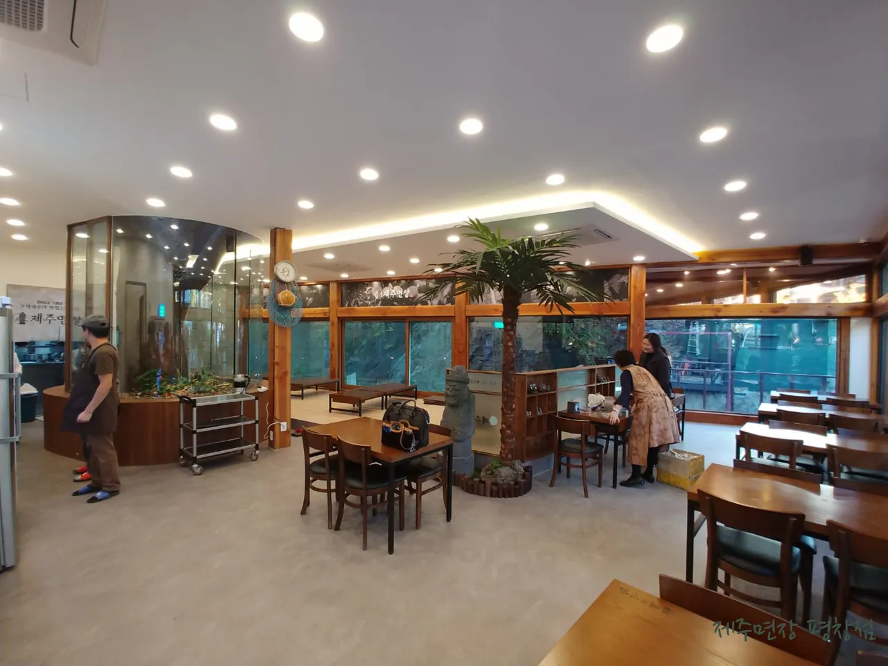 Read more about the article Discover the Best 3 Korean Gukbap Restaurants in Cheongpa-dong, Jung-gu