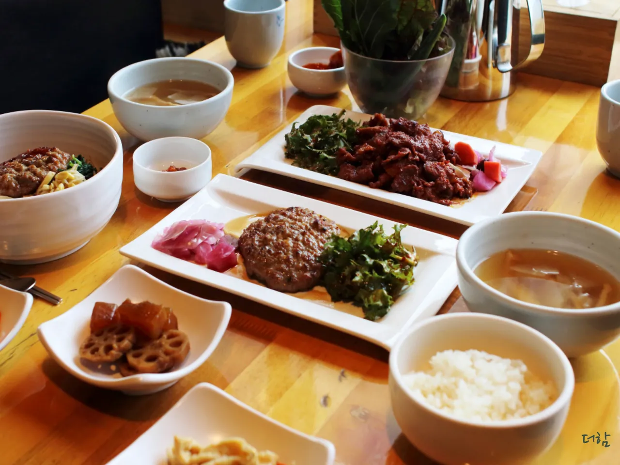 Read more about the article Experience Korean Seaweed Soup in Cheongpa-dong, Jung-gu: 1 Must-Visit Restaurants