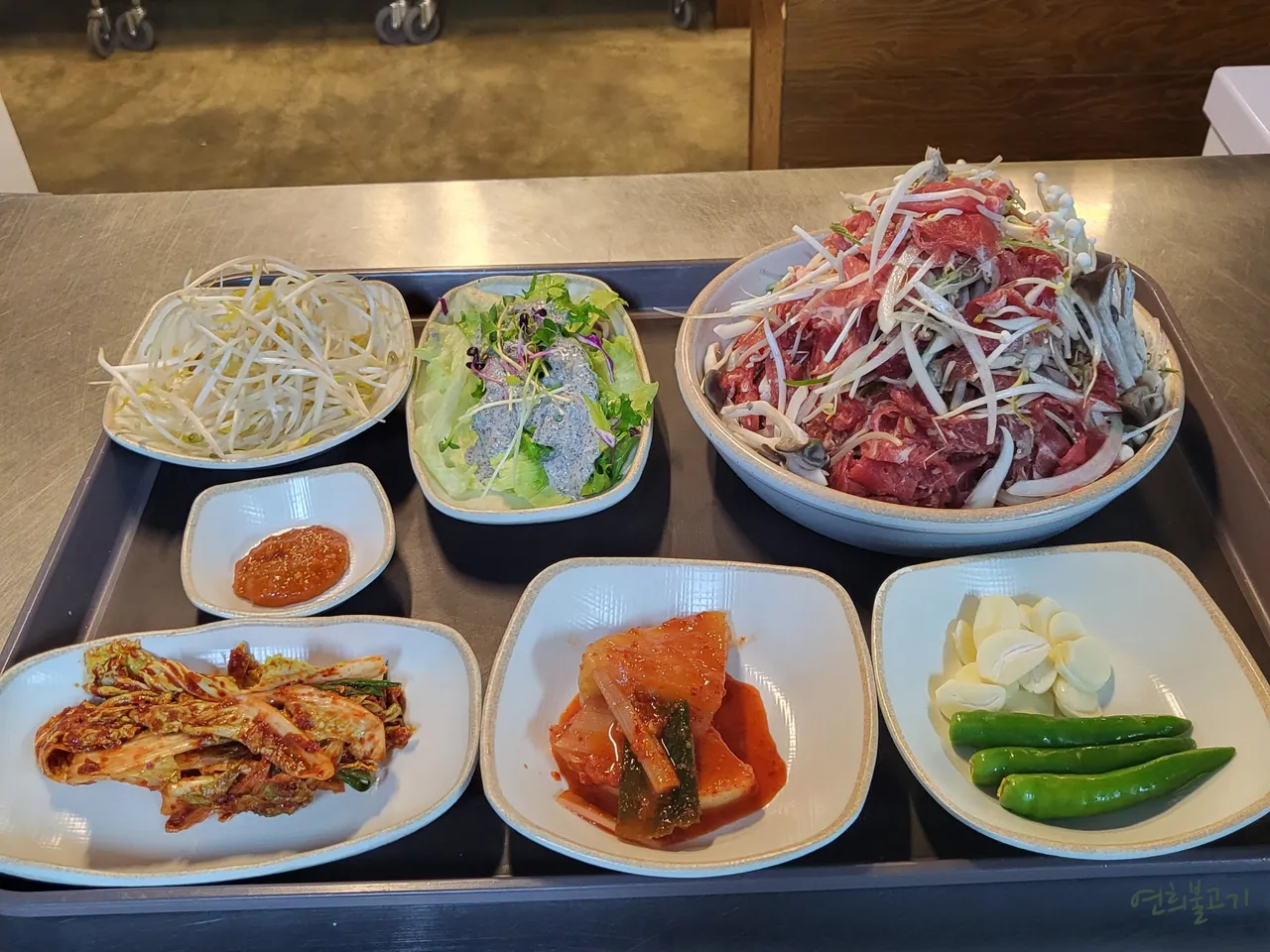 Read more about the article A Culinary Journey Through Bukgajwa-dong, Seodaemun-gu: 3 Korean Galbitang Restaurants