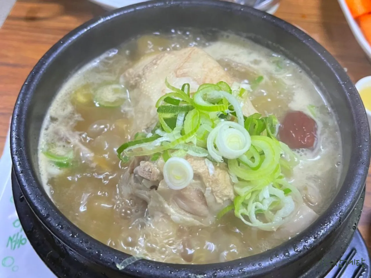 Read more about the article Jangchung-dong, Jung-gu Food Tour: 3 Must-Try Korean Samgyetang Eateries