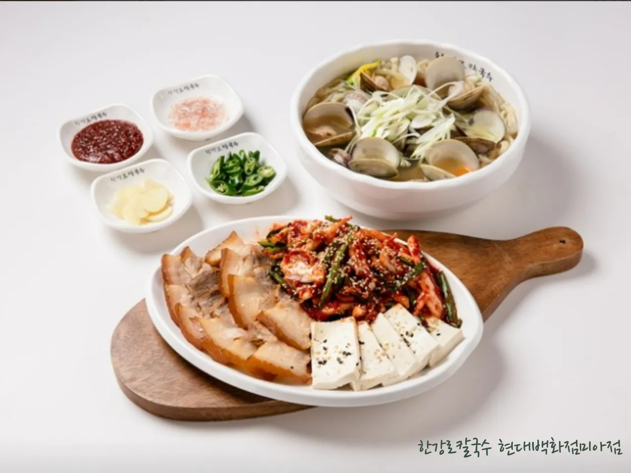 Read more about the article Discover the Best 3 Korean Bossam Restaurants in Donam-dong, Seongbuk-gu