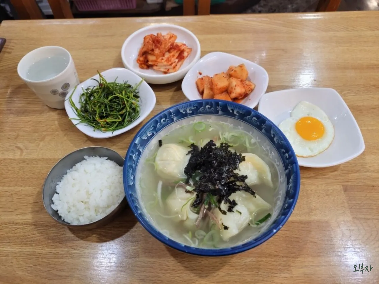 A Culinary Journey Through Gwanghui-dong, Jung-gu: 3 Korean Rice Cake Soup Restaurants