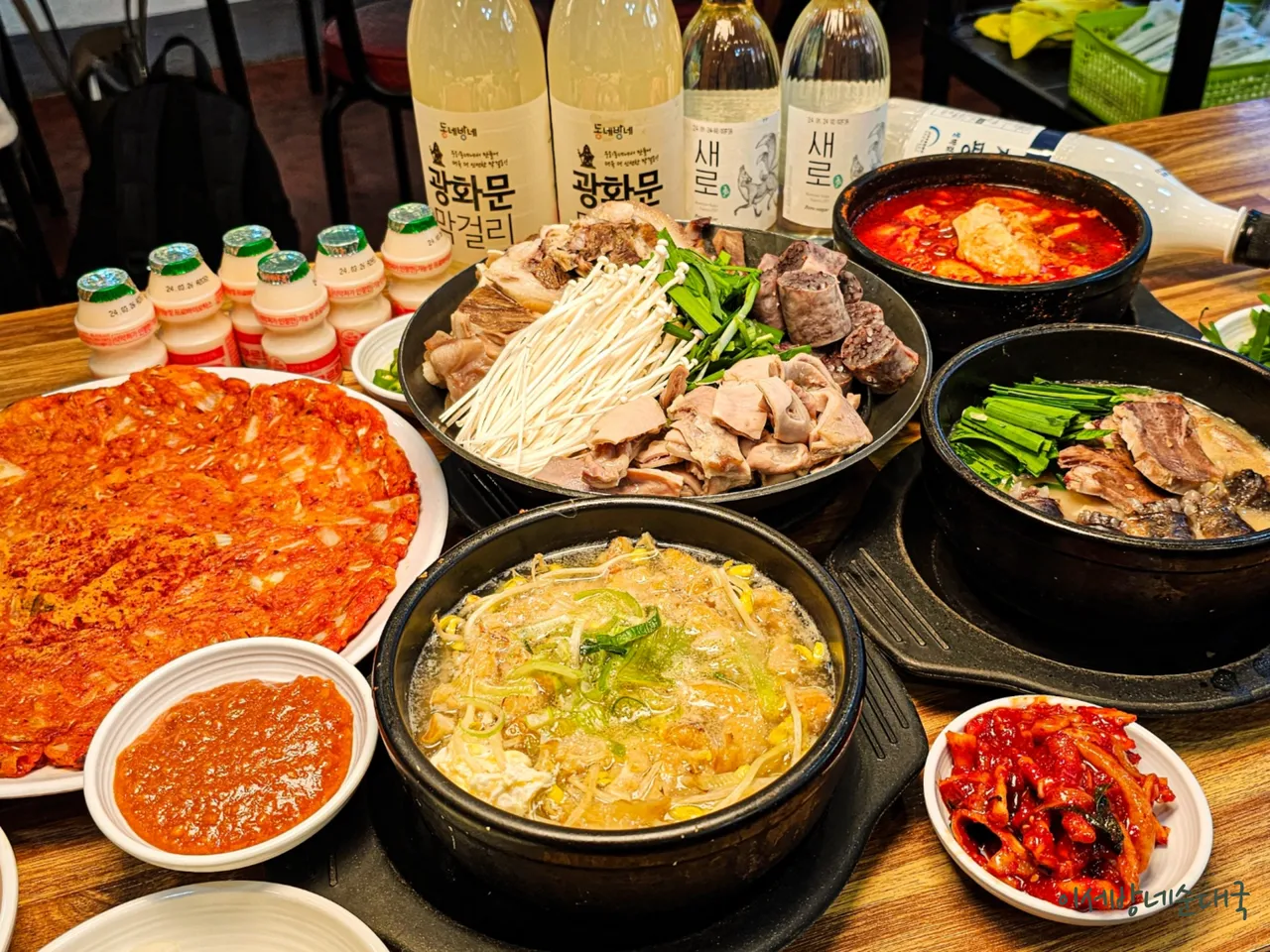 You are currently viewing Conquer Sajik-dong, Jongno-gu’s Korean Gukbap Scene: 3 Essential Restaurants