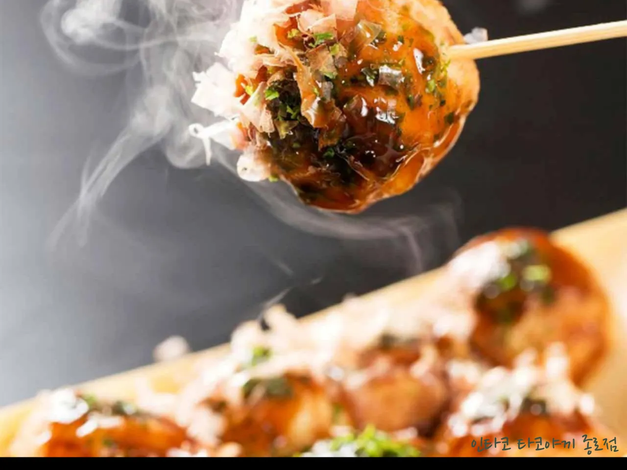 Conquer Cheongun-dong, Jongno-gu’s Korean Takoyaki Scene: 2 Essential Restaurants