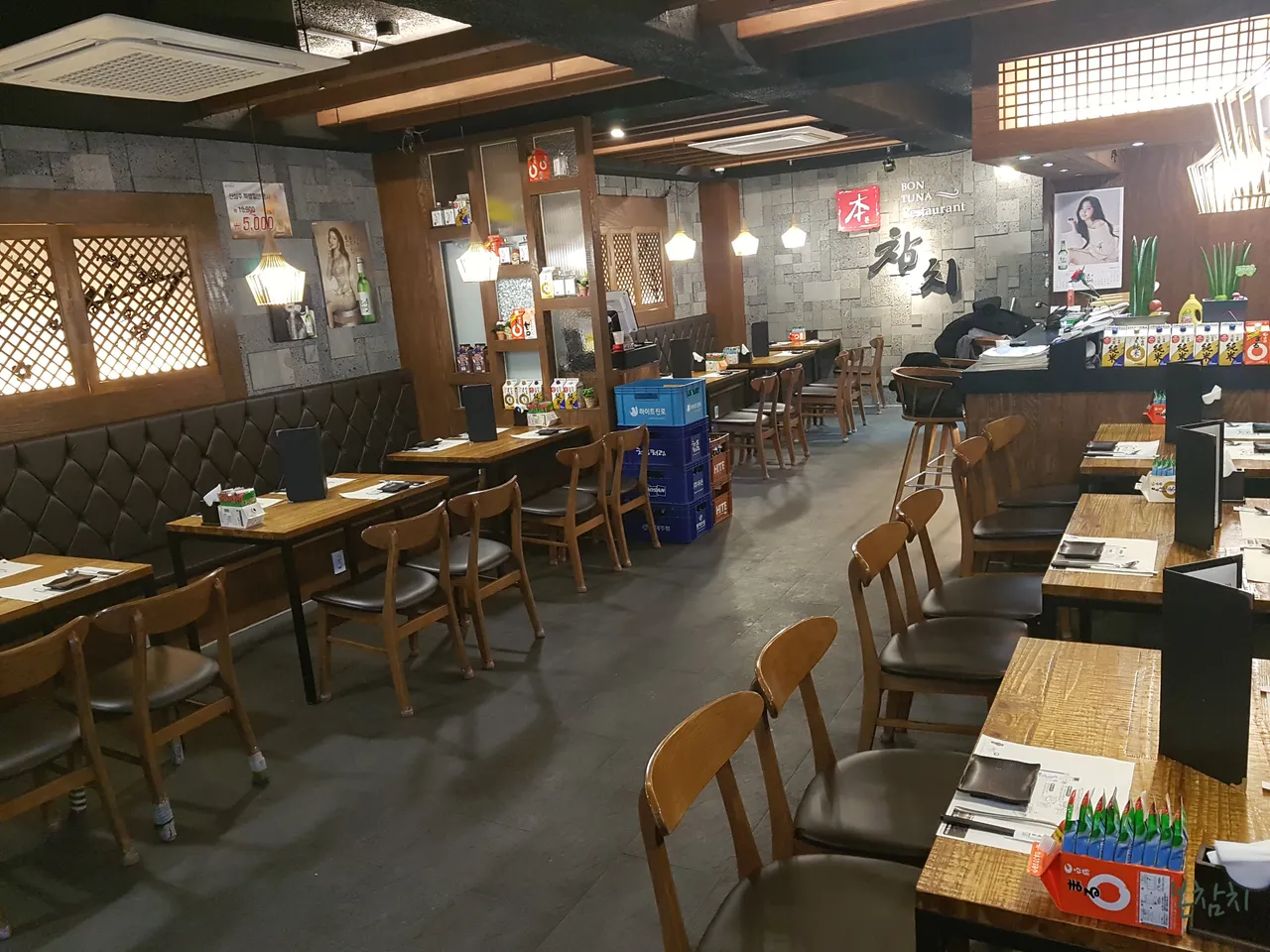 You are currently viewing Dapsimni-dong, Dongdaemun-gu Dining: 3 Unforgettable Korean Hwedupbap Restaurants