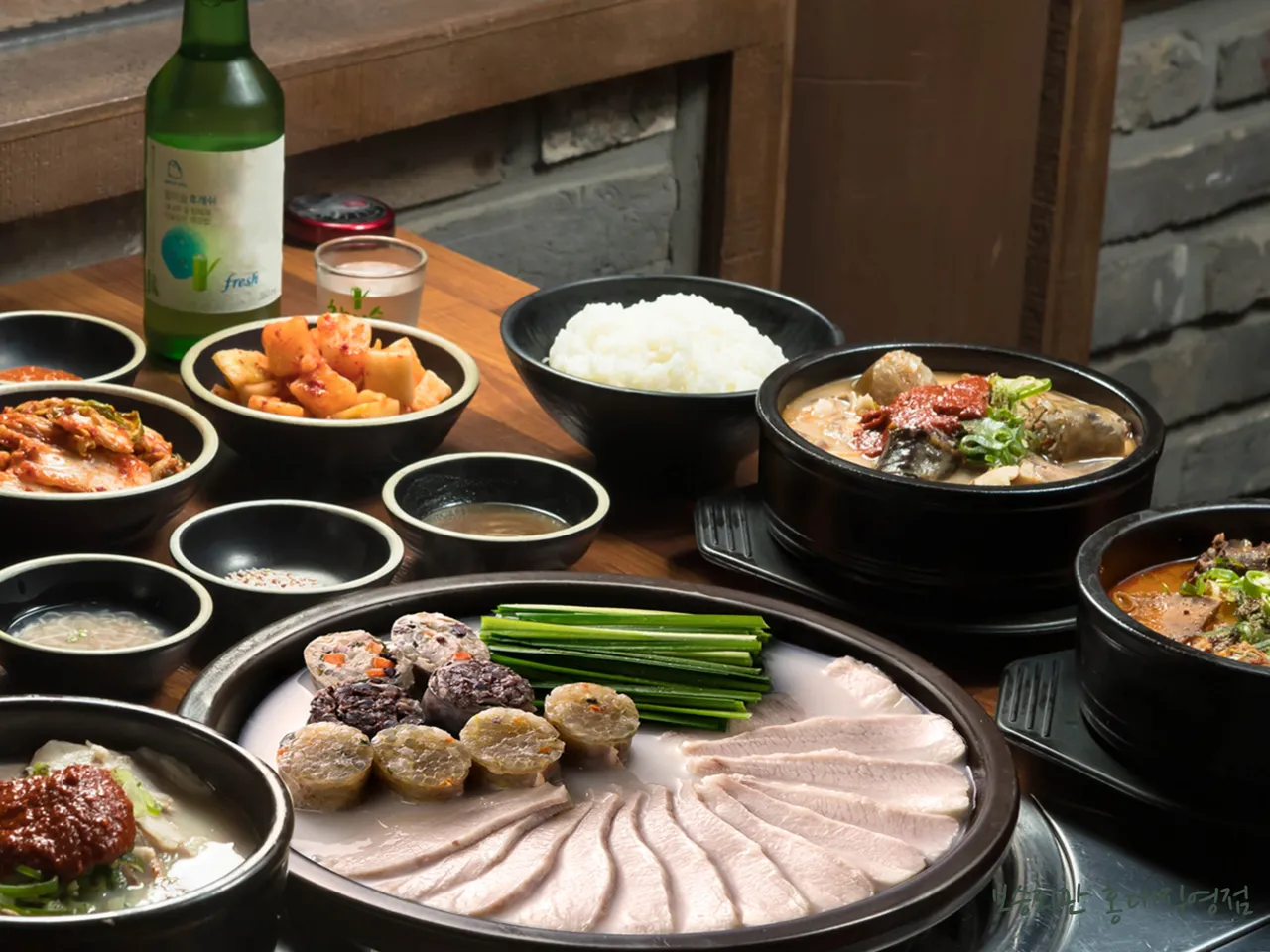 You are currently viewing Changcheon-dong, Seodaemun-gu Korean Gamjatang Hotspots: 3 Eateries for Foodies