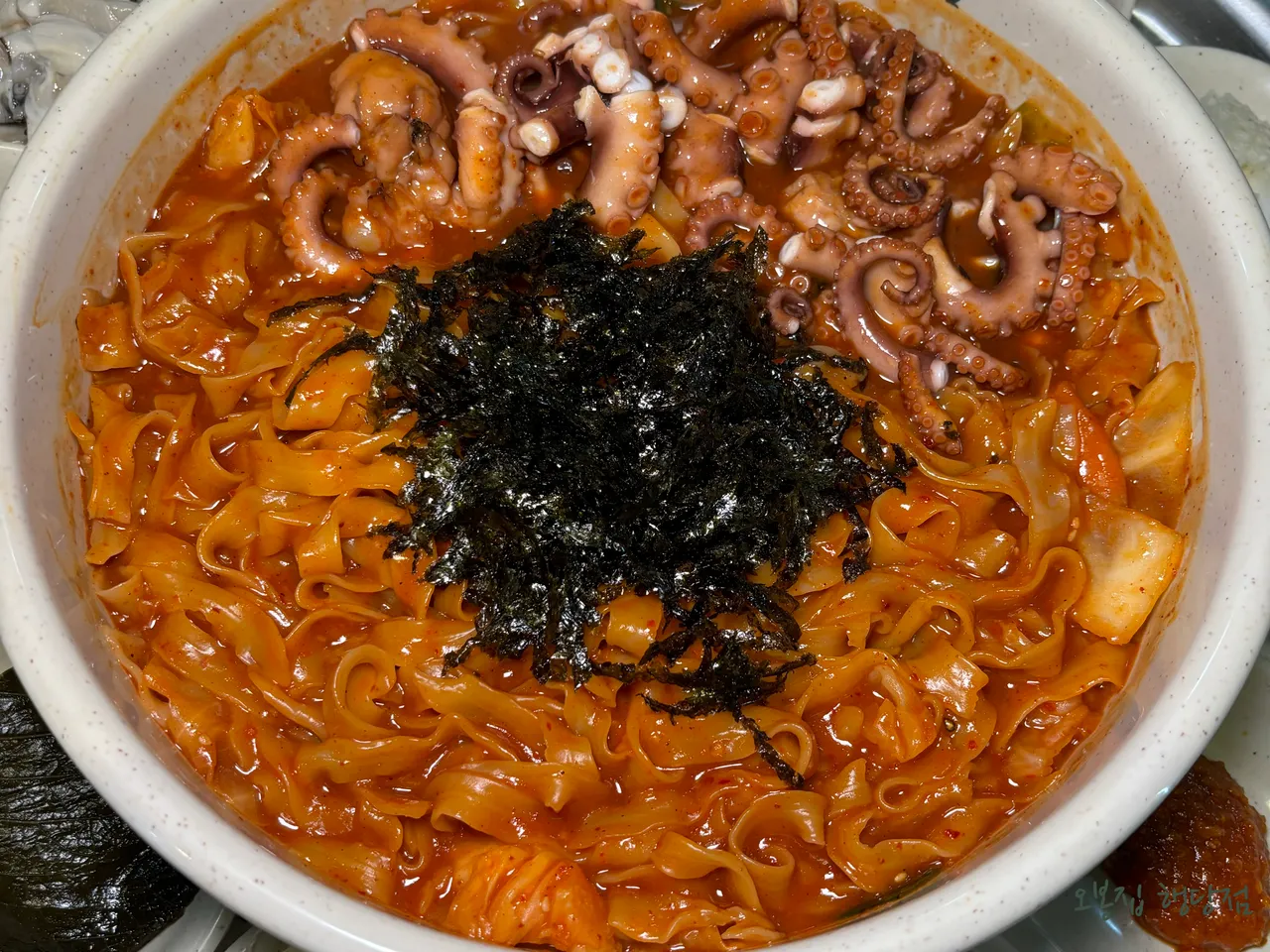 Read more about the article Sindang-dong, Jung-gu Korean Seaweed Soup Hotspots: 3 Eateries for Foodies