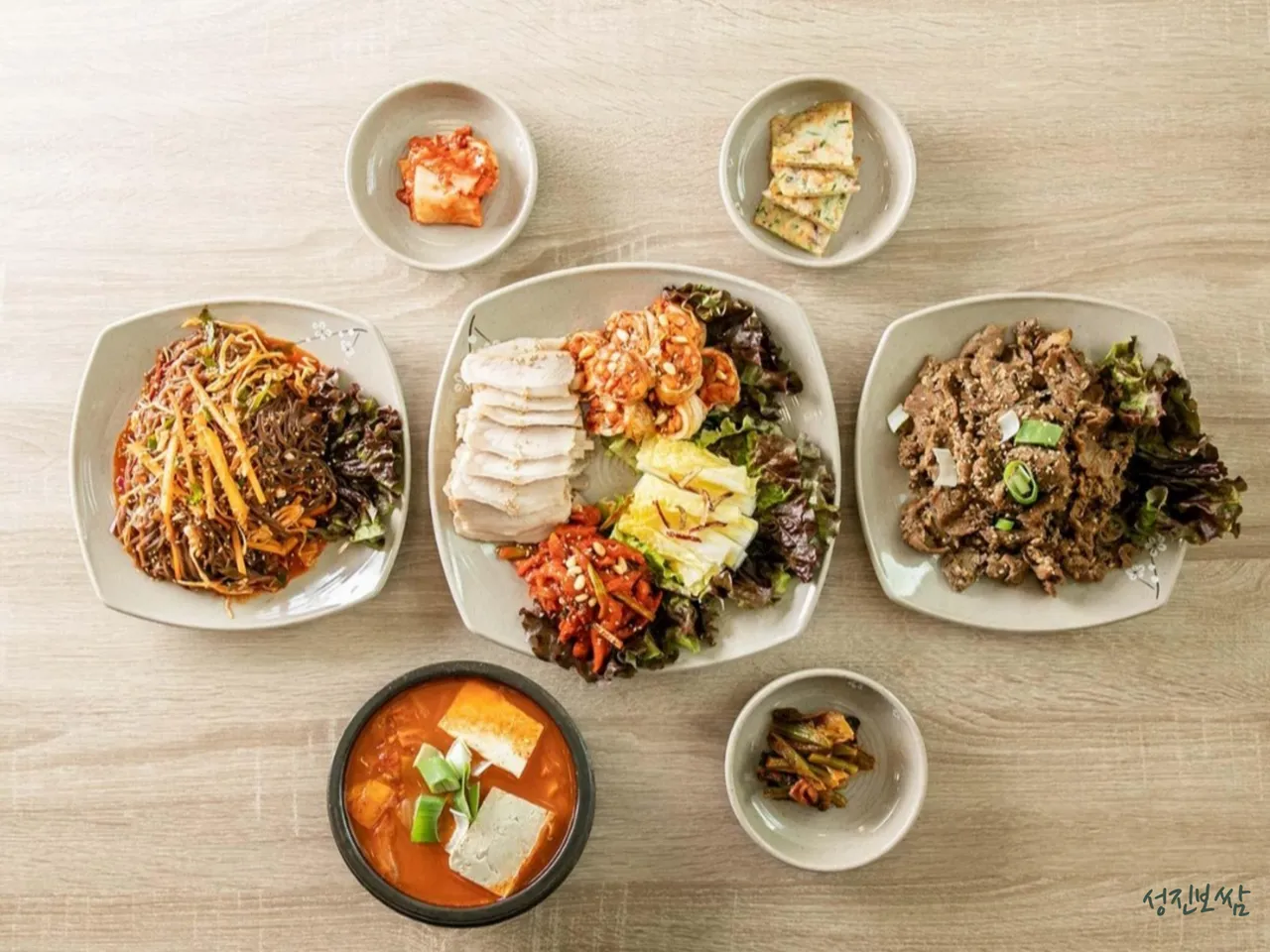 Read more about the article Samseon-dong, Seongbuk-gu Food Finds: 3 Must-Try Korean Kimchi Stew Restaurants