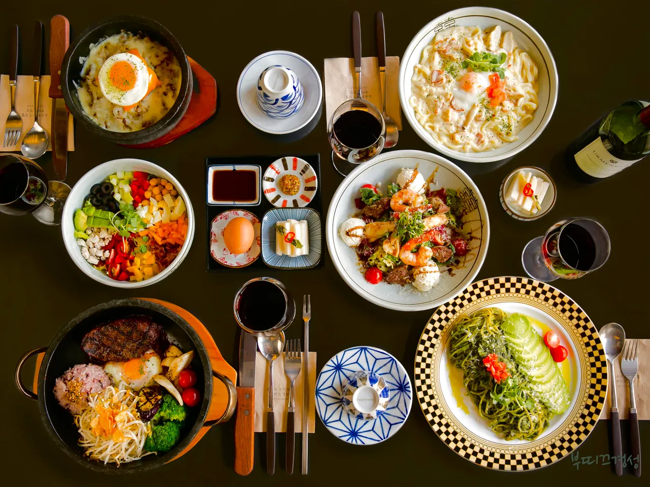 You are currently viewing Hidden Gems: Discover 3 Best Korean Kimchi Fried Rice Restaurants in Cheongun-dong, Jongno-gu